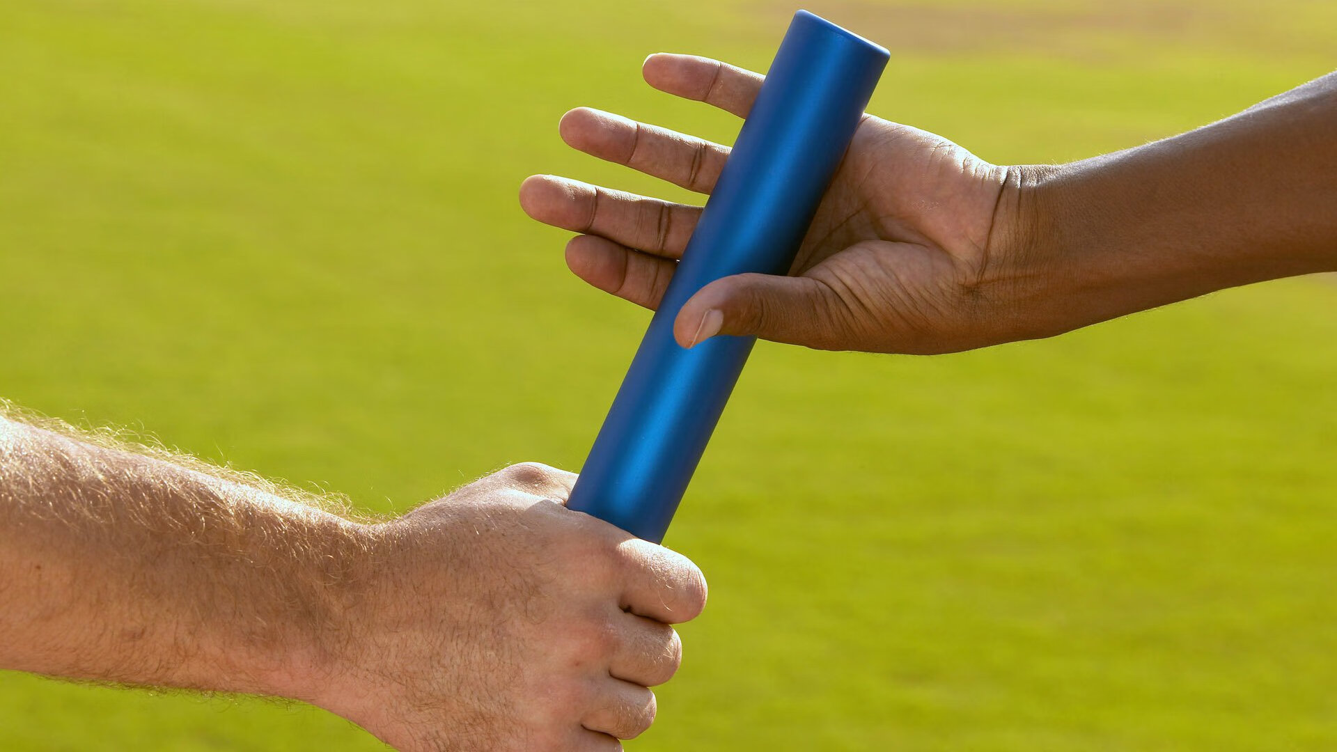 欧洲杯高潮不断：战术变化不断引领潮流！，欧洲杯高光时刻